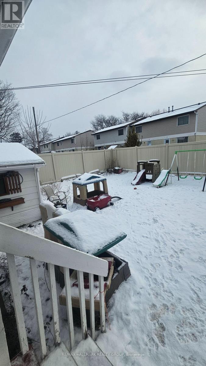 658 Dan Avenue, Ottawa, Ontario  K1K 1G2 - Photo 4 - X12609916