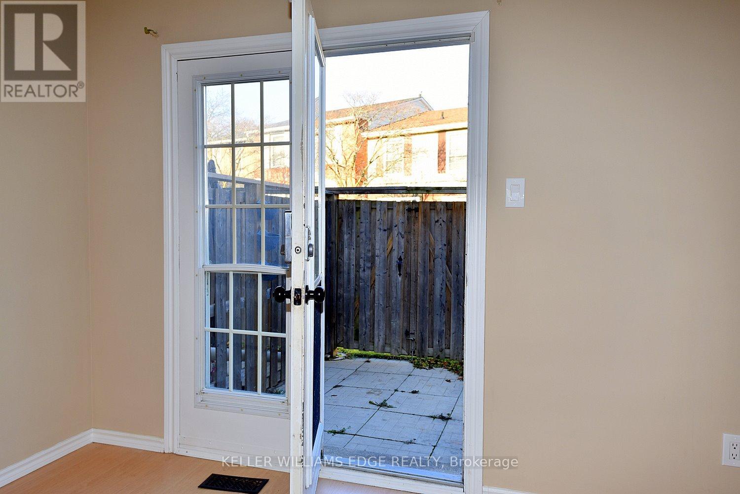 6 - 2254 Upper Middle Road, Burlington, Ontario  L7P 2Z9 - Photo 13 - W12252960