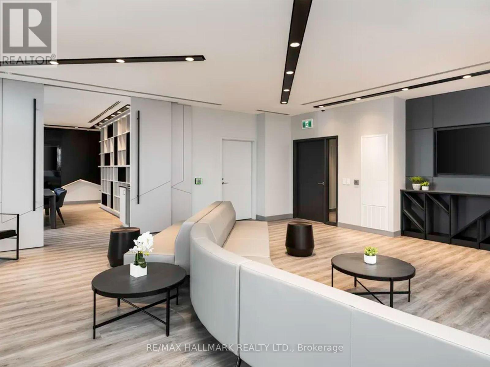 219 - 20 Samuel Wood Way, Toronto (Islington-City Centre West), Ontario  M9B 1B1 - Photo 9 - W12609554