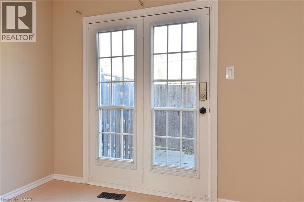 2254 Upper Middle Road Unit# 6, Burlington, Ontario  L7P 2Z9 - Photo 11 - 40743906