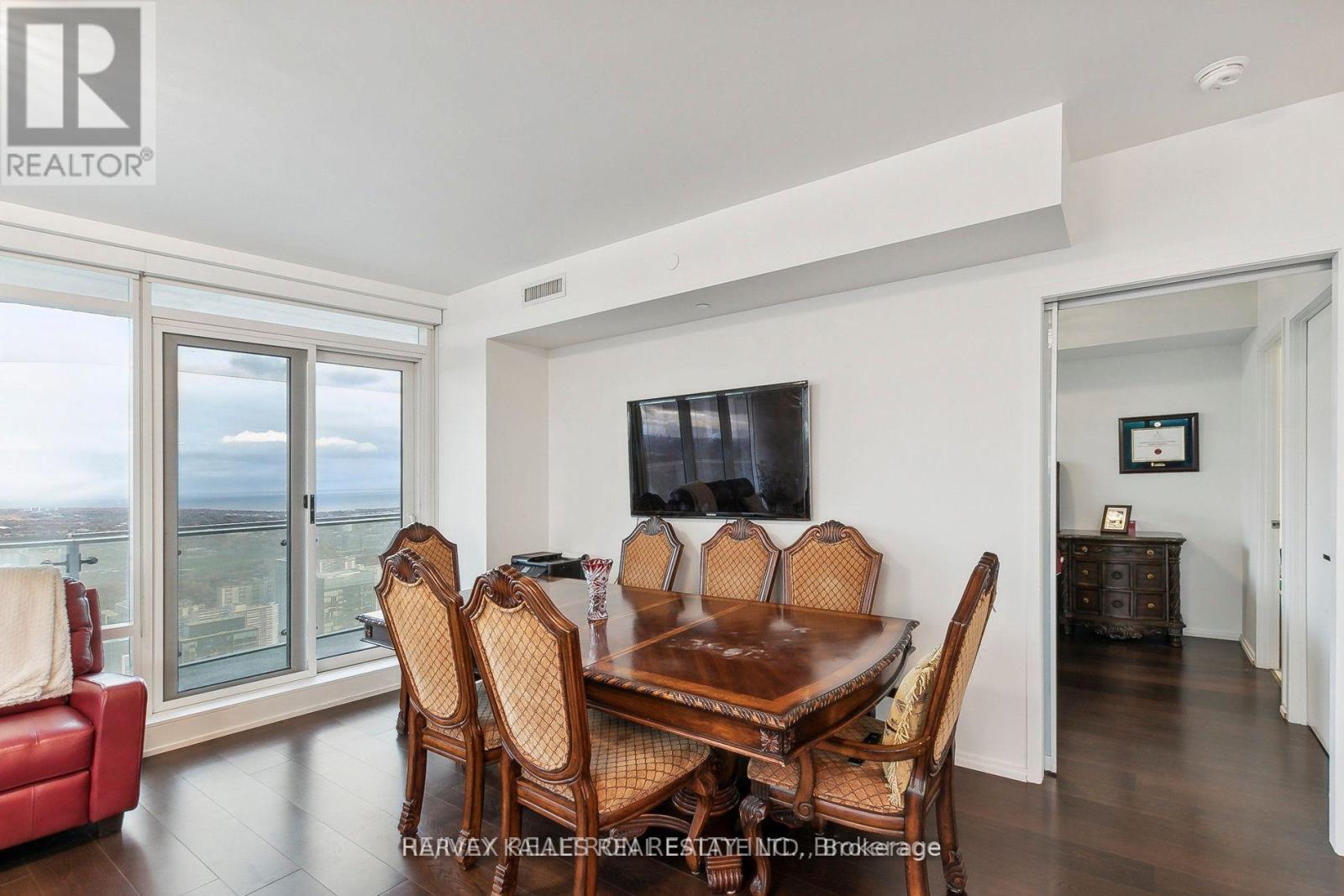 6801 - 1 Bloor Street E, Toronto, Ontario  M4W 0A8 - Photo 16 - C12609744