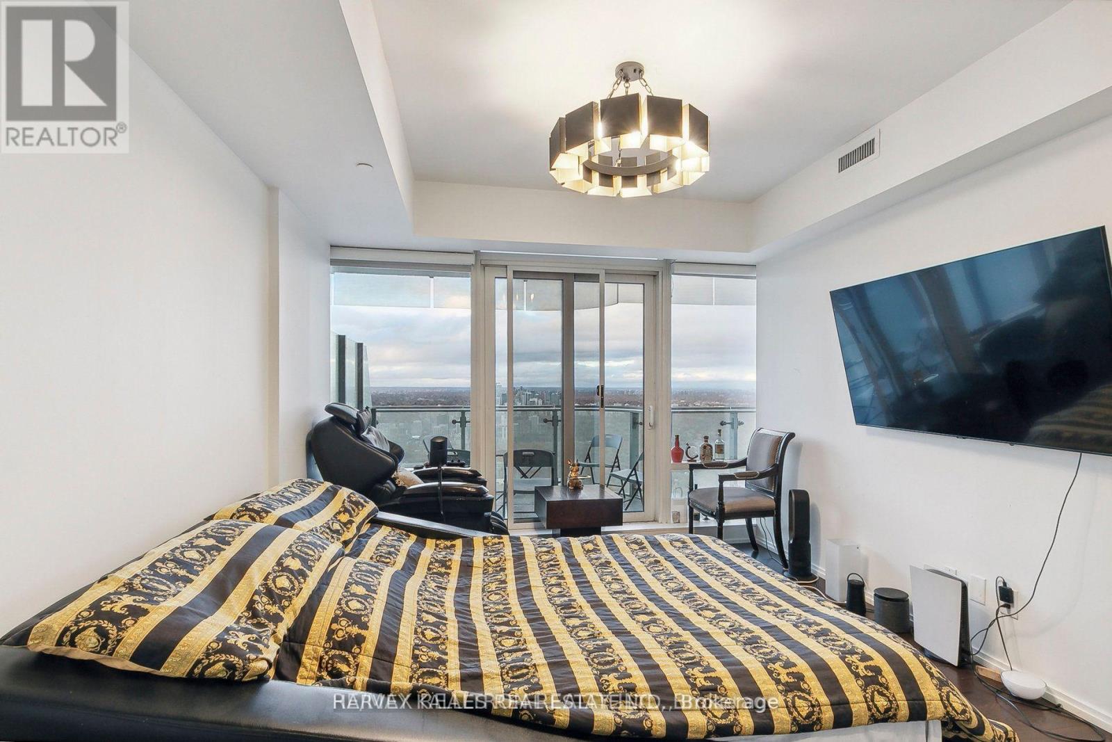 6801 - 1 Bloor Street E, Toronto, Ontario  M4W 0A8 - Photo 24 - C12609744