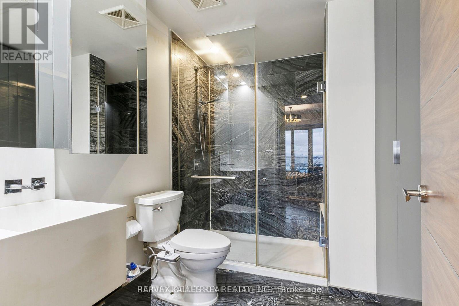 6801 - 1 Bloor Street E, Toronto, Ontario  M4W 0A8 - Photo 26 - C12609744