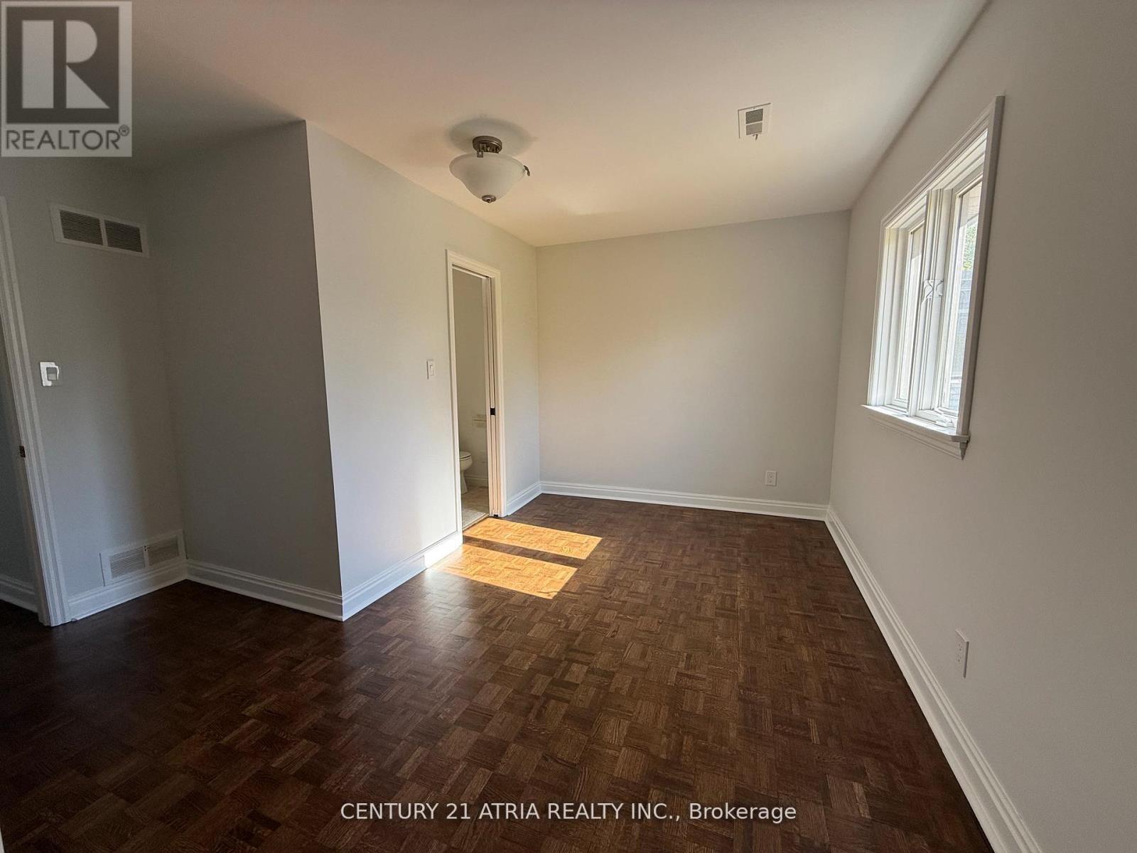 15 Old Colony Road, Toronto (St. Andrew-Windfields), Ontario  M2L 2J7 - Photo 12 - C12609760