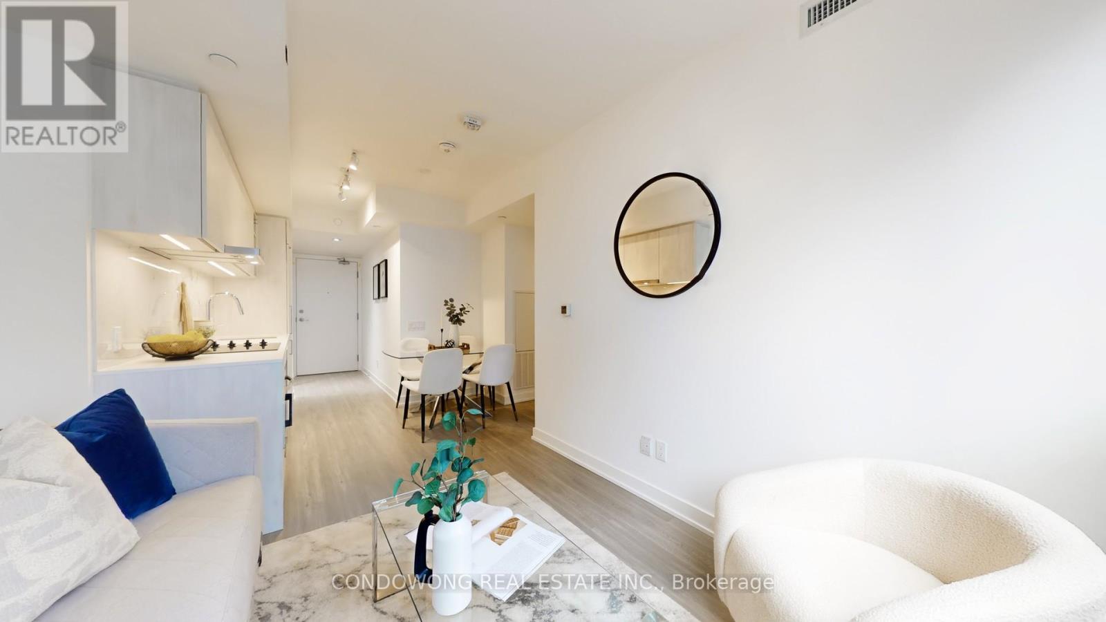 1801 - 8 Wellesley Street W, Toronto, Ontario  M4Y 0J5 - Photo 2 - C12609830