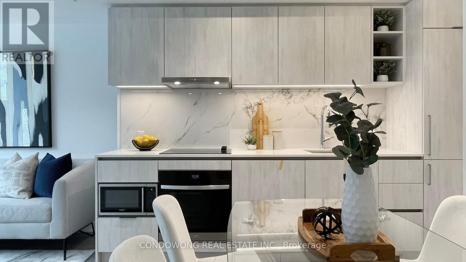 1801 - 8 Wellesley Street W, Toronto, Ontario  M4Y 0J5 - Photo 3 - C12609830