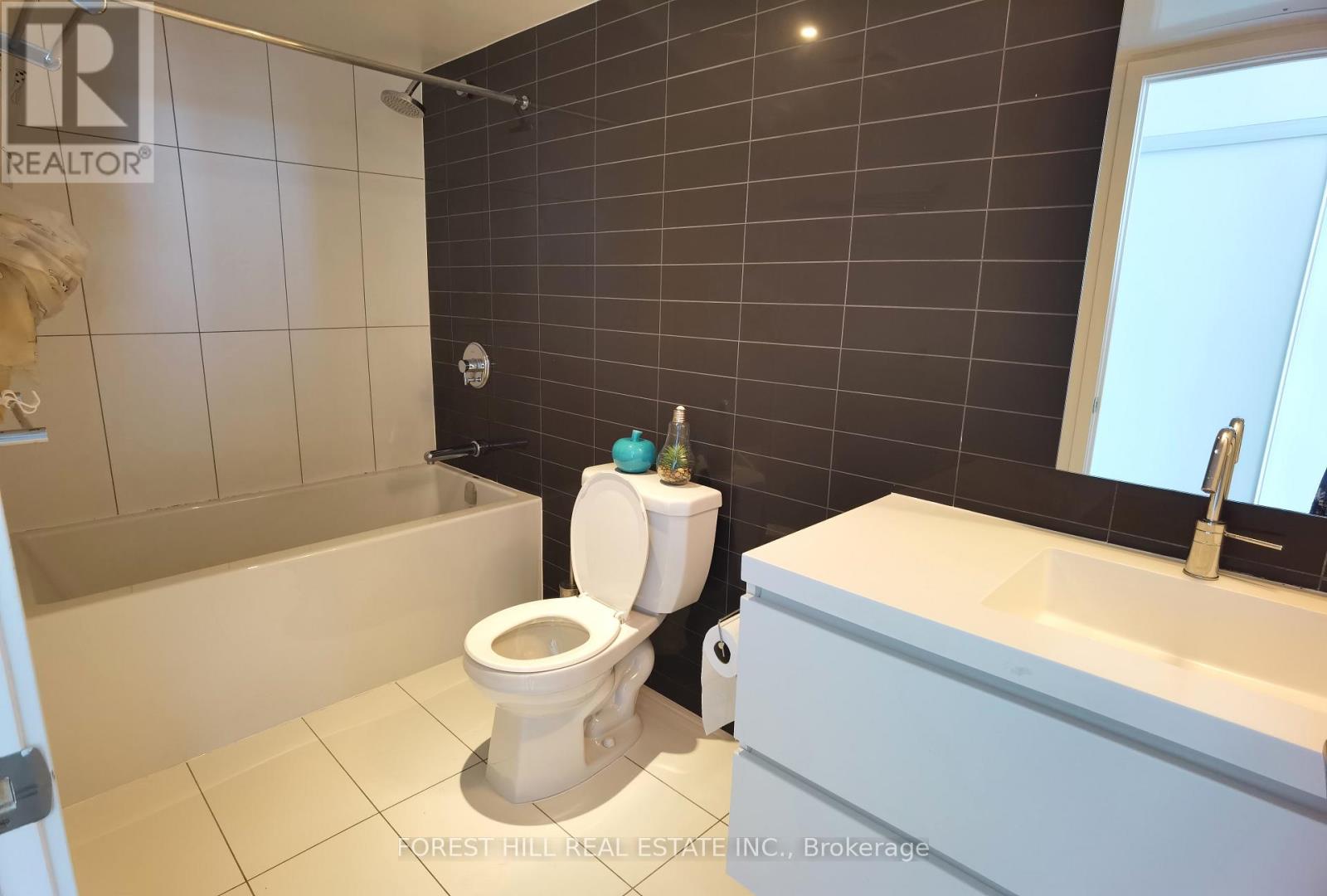 2601 - 85 Queens Wharf Road, Toronto, Ontario  M5V 0J9 - Photo 11 - C12609872