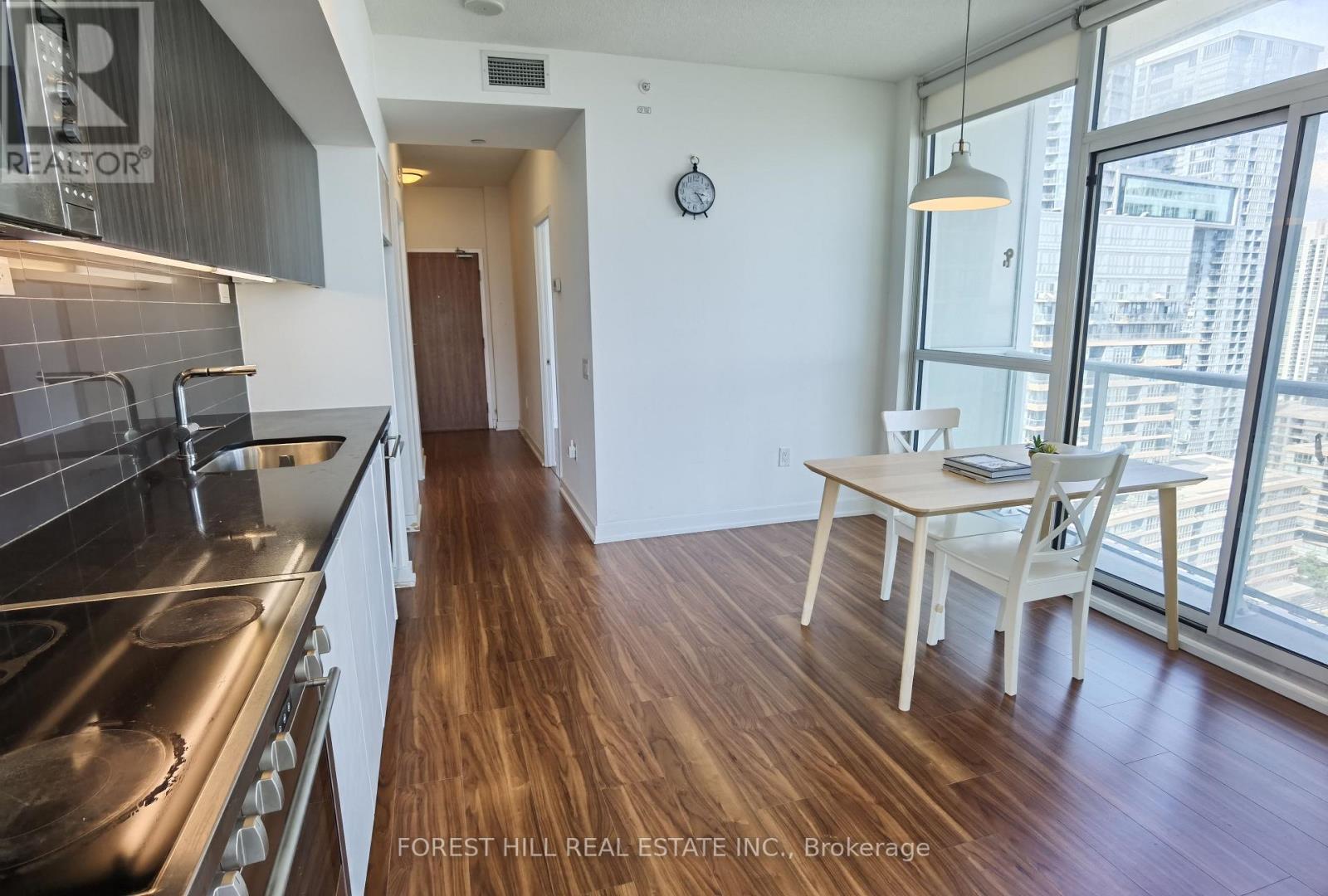 2601 - 85 Queens Wharf Road, Toronto, Ontario  M5V 0J9 - Photo 5 - C12609872