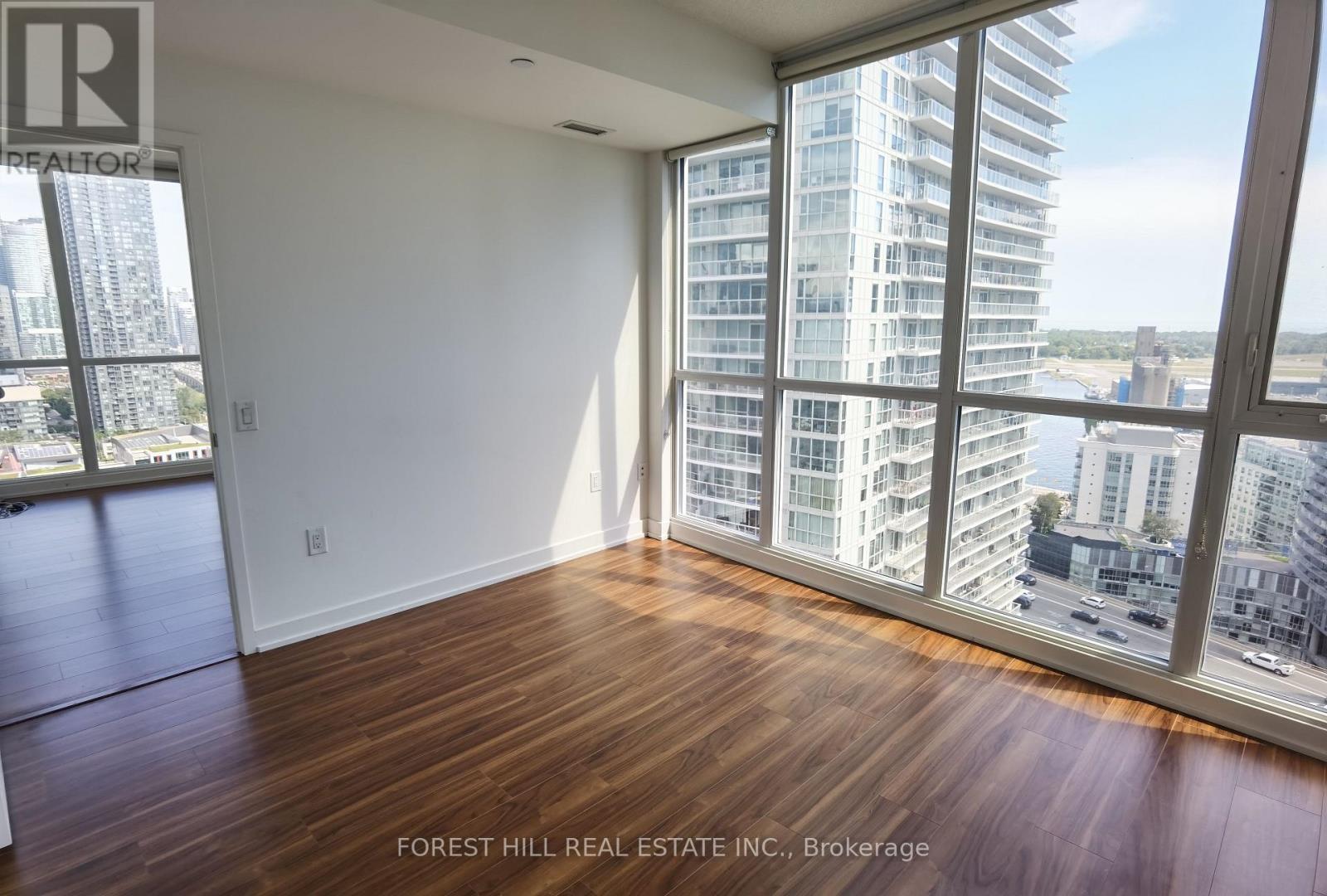 2601 - 85 Queens Wharf Road, Toronto, Ontario  M5V 0J9 - Photo 9 - C12609872