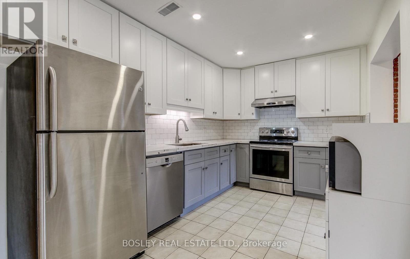 Upper - 376 Berkeley Street, Toronto, Ontario  M5A 2X7 - Photo 10 - C12609930