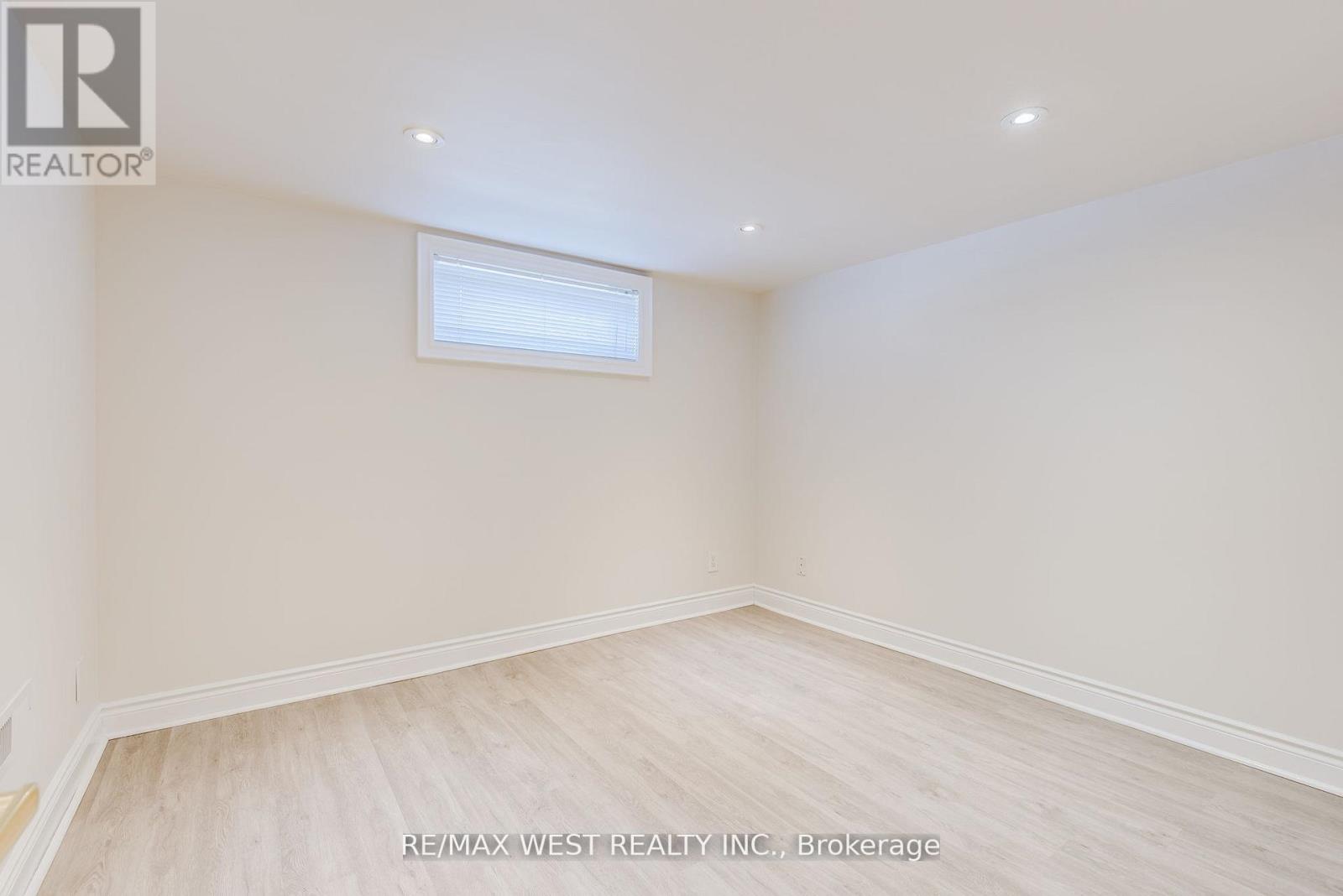 Lower - 606 Conacher Drive, Toronto, Ontario  M2M 3N1 - Photo 10 - C12609950