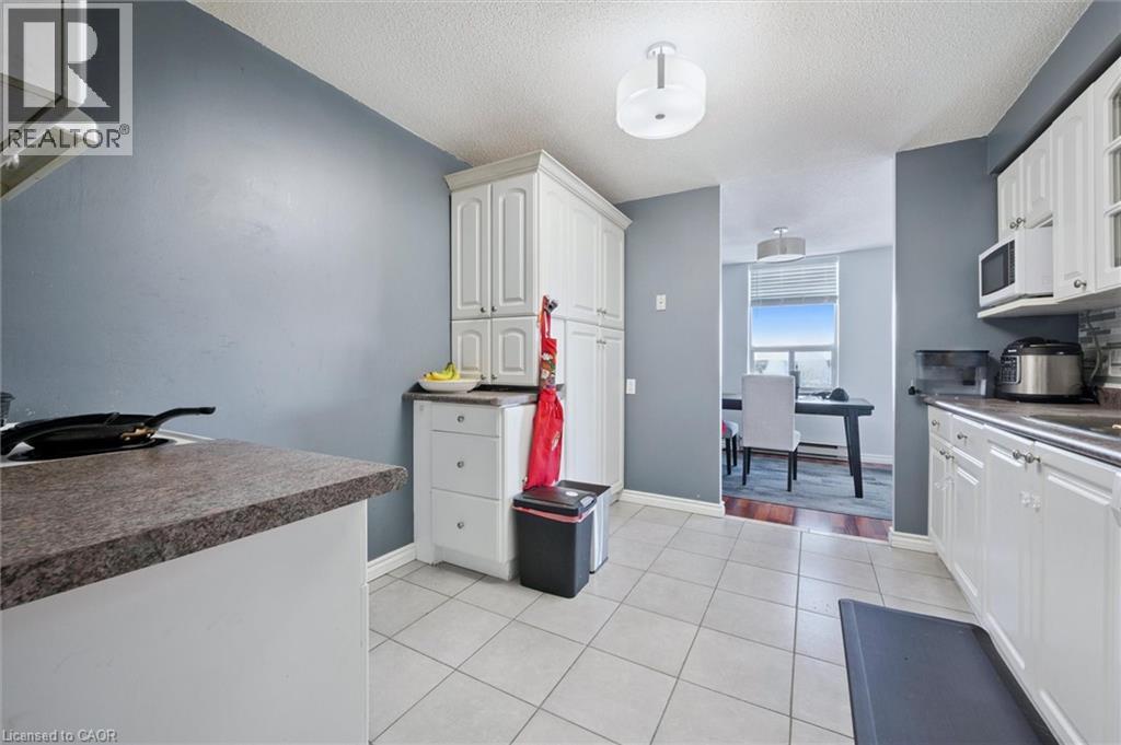 35 Green Valley Drive Unit# 1510, Kitchener, Ontario  N2P 2A5 - Photo 8 - 40788069