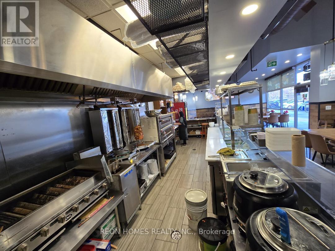 E2 - 200 JOHN STREET W, Oshawa, Ontario