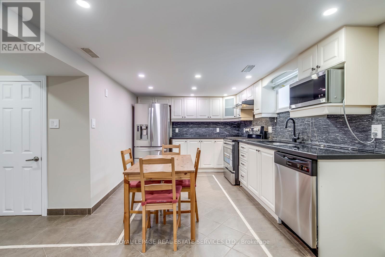 Lower - 23 Ivanhoe Court, Toronto, Ontario  M1R 3G8 - Photo 6 - E12609886