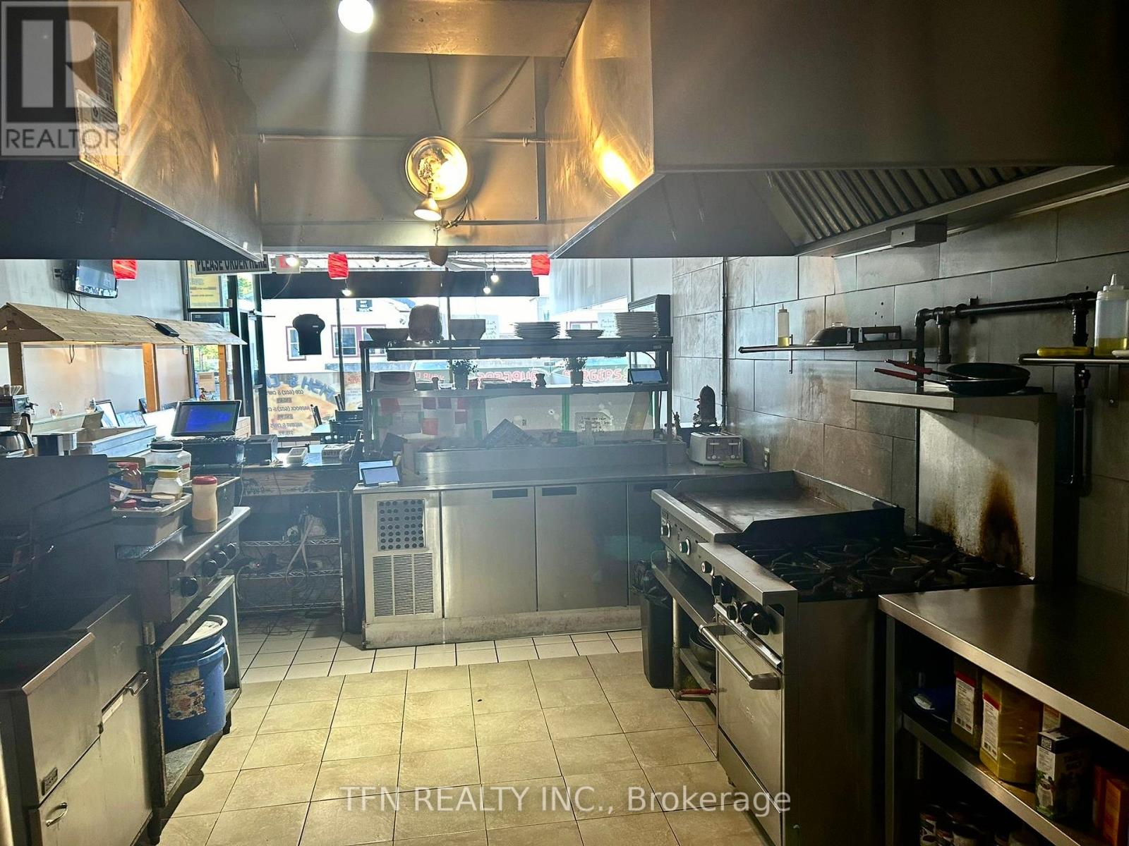 3 - 433 Simcoe Street S, Oshawa, Ontario  L1H 3E2 - Photo 6 - E12609908