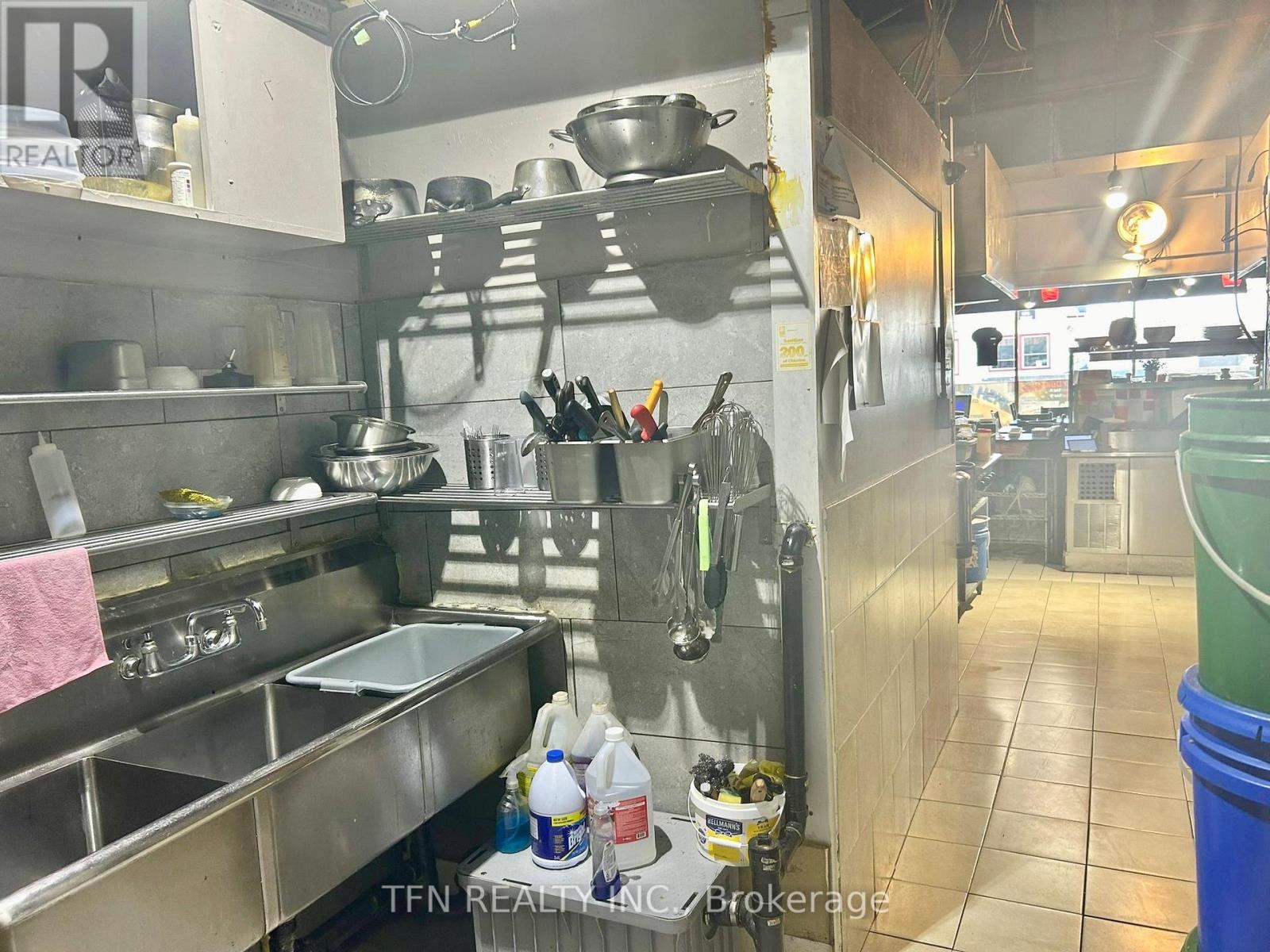 3 - 433 Simcoe Street S, Oshawa, Ontario  L1H 3E2 - Photo 7 - E12609908