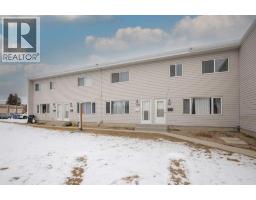 502, 4719 33 Street South Hill