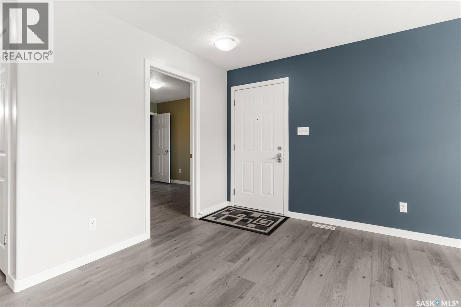 3918 7th Avenue E, Regina, Saskatchewan  S4N 7L9 - Photo 3 - SK021954