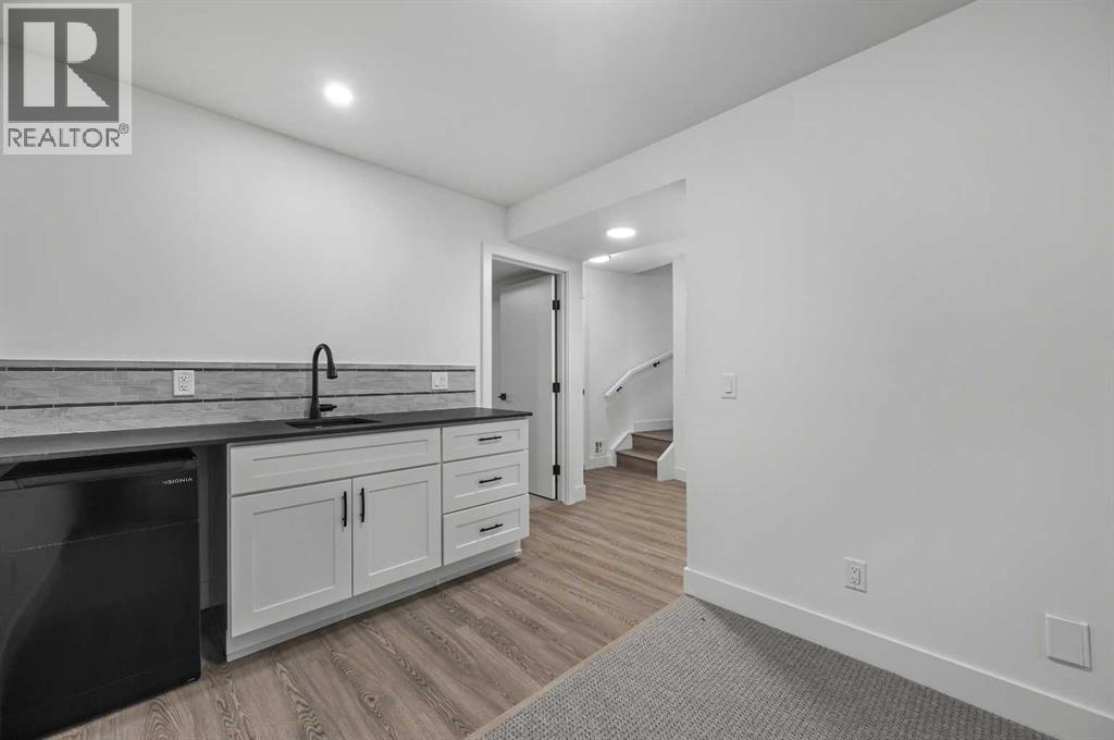 7722 47 Avenue Nw, Calgary, Alberta  T3B 1Z1 - Photo 30 - A2265473