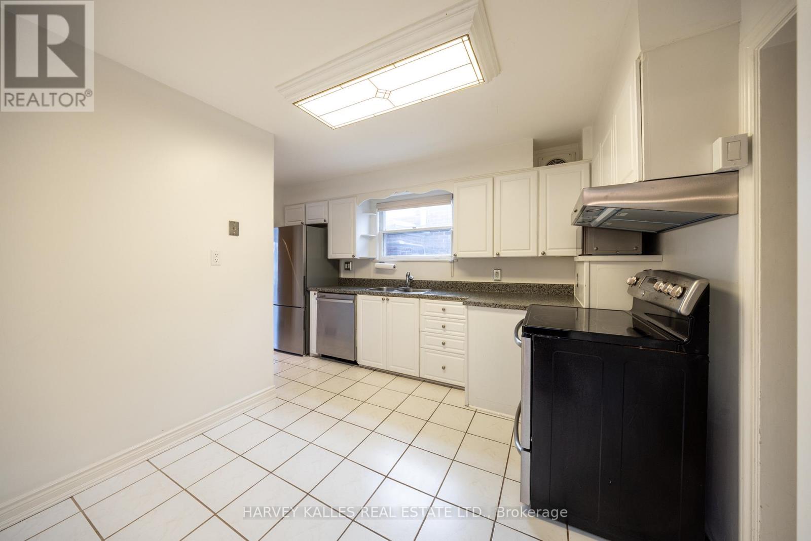 Main - 222 Joicey Boulevard, Toronto, Ontario  M5M 2V5 - Photo 14 - C12477741