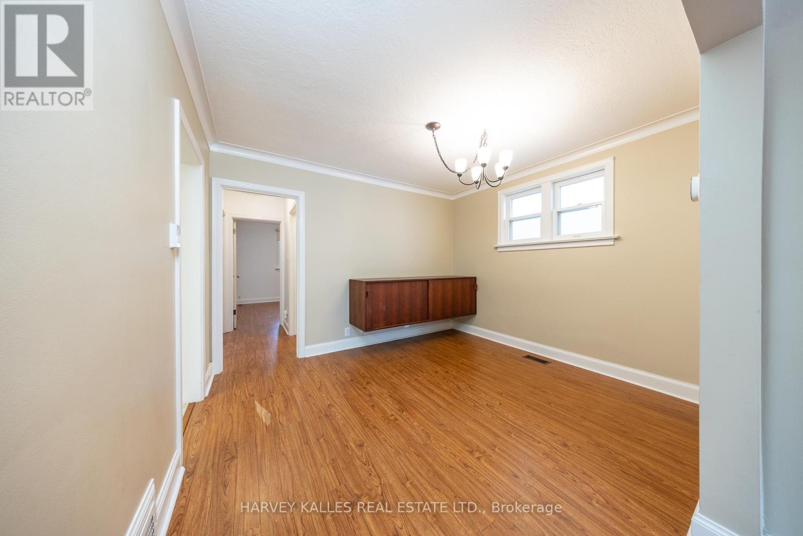 Main - 222 Joicey Boulevard, Toronto, Ontario  M5M 2V5 - Photo 8 - C12477741