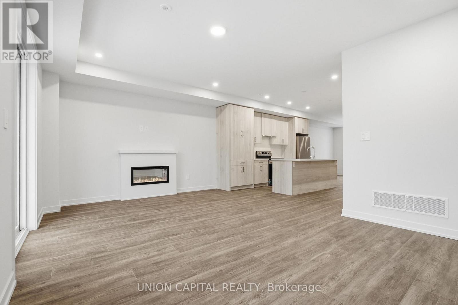 6 Robert Gilpin Lane, Richmond Hill, Ontario  L4B 0J6 - Photo 17 - N12609764