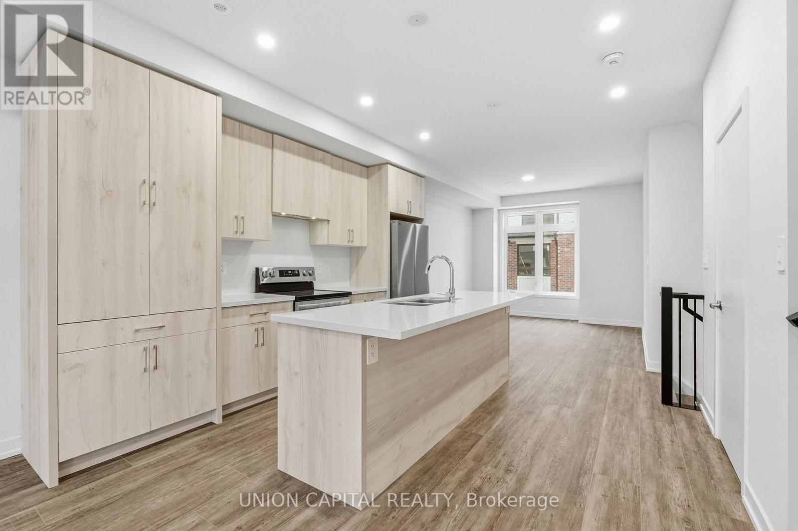 6 Robert Gilpin Lane, Richmond Hill, Ontario  L4B 0J6 - Photo 6 - N12609764