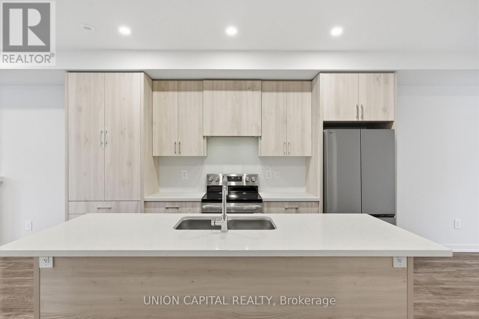 6 Robert Gilpin Lane, Richmond Hill, Ontario  L4B 0J6 - Photo 8 - N12609764