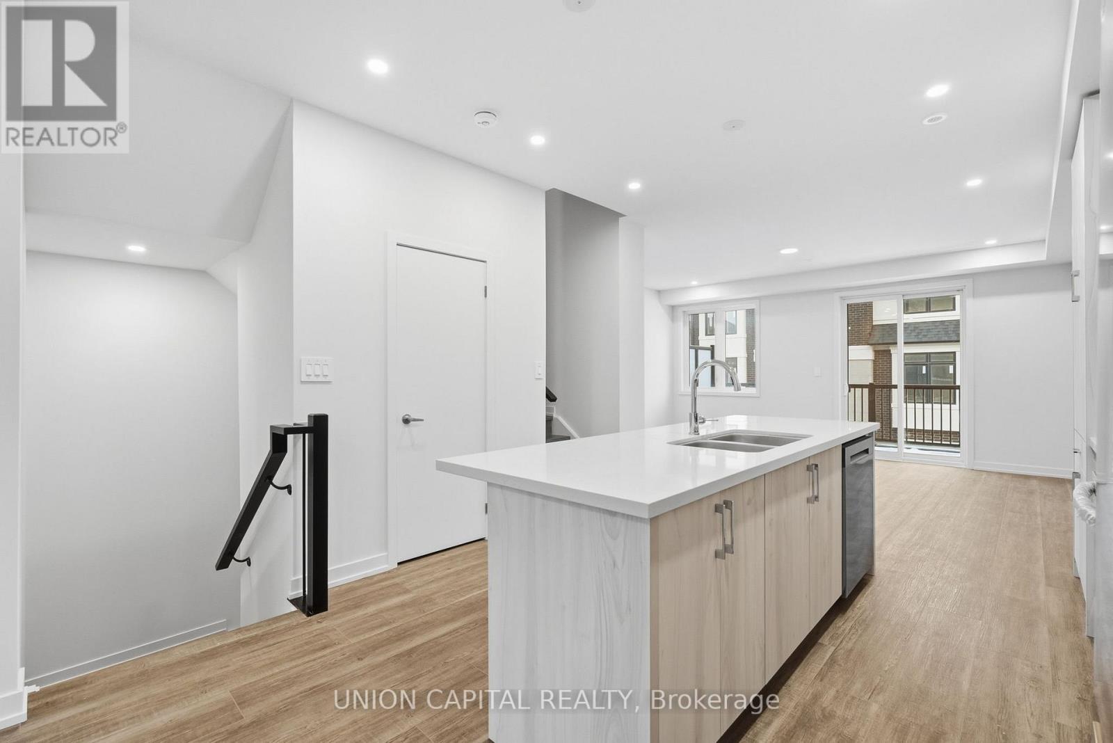 6 Robert Gilpin Lane, Richmond Hill, Ontario  L4B 0J6 - Photo 9 - N12609764