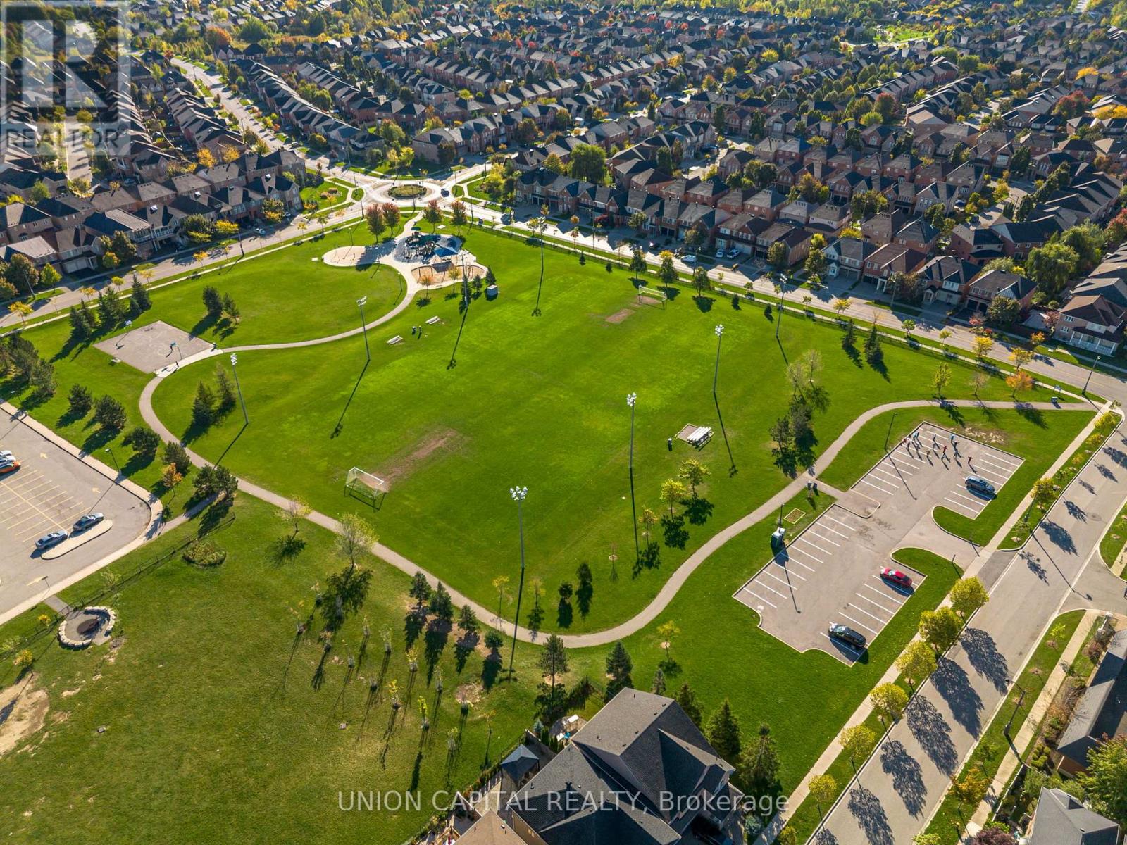 8 Stookes Crescent, Richmond Hill, Ontario  L4E 0J3 - Photo 21 - N12609810
