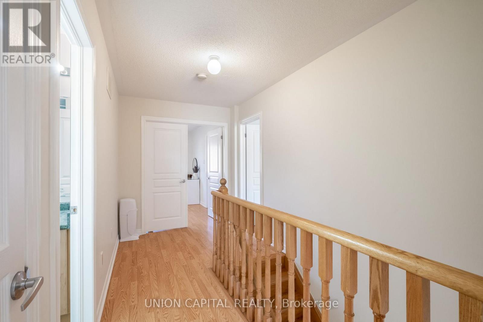 8 Stookes Crescent, Richmond Hill, Ontario  L4E 0J3 - Photo 9 - N12609810