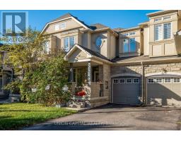 8 STOOKES CRESCENT, Richmond Hill, Ontario