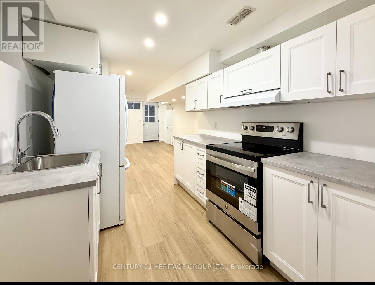 72 Basement - 72 Laurier Avenue, Richmond Hill, Ontario  L4E 4P5 - Photo 2 - N12609858