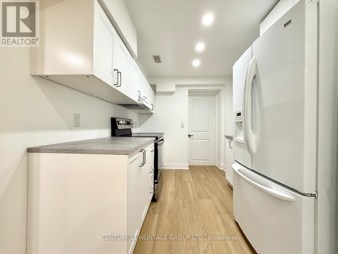 72 Basement - 72 Laurier Avenue, Richmond Hill, Ontario  L4E 4P5 - Photo 3 - N12609858