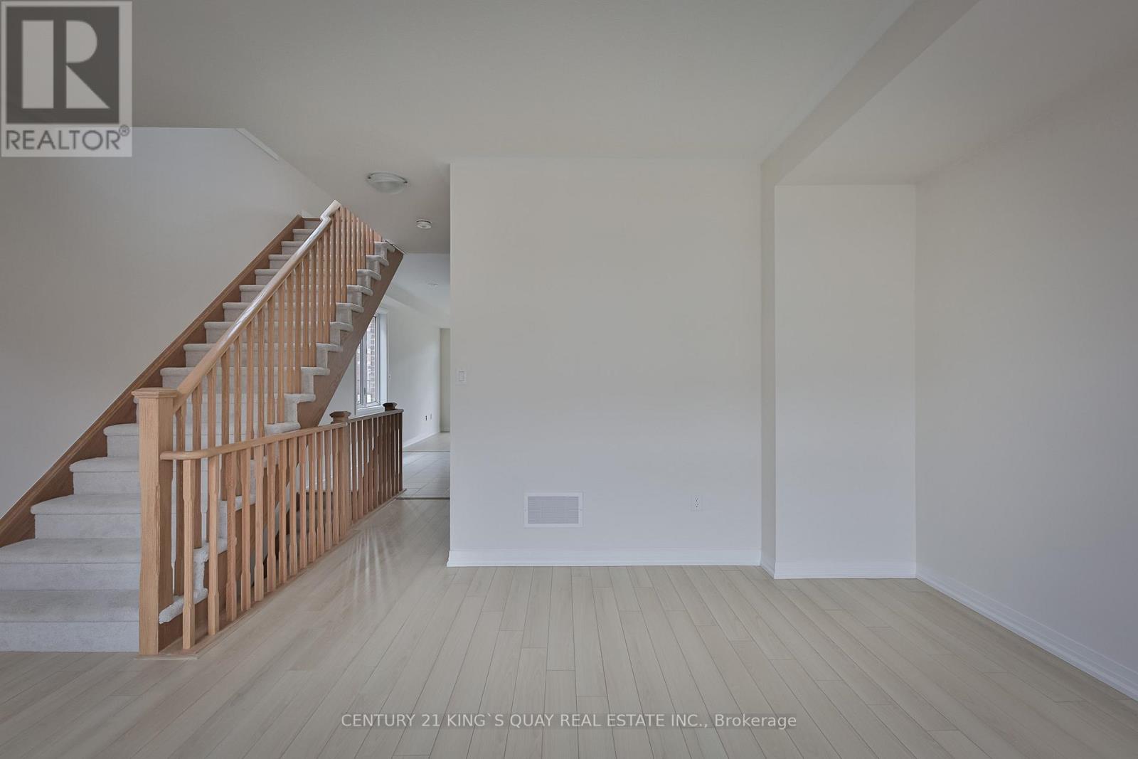 36 Sissons Way, Markham (Box Grove), Ontario  L6B 1R2 - Photo 10 - N12609934