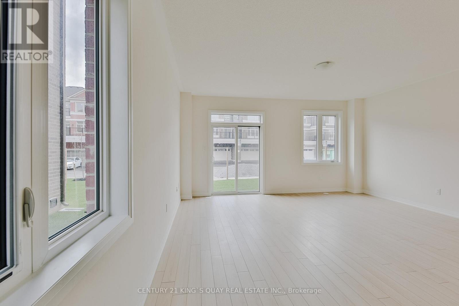 36 Sissons Way, Markham (Box Grove), Ontario  L6B 1R2 - Photo 3 - N12609934