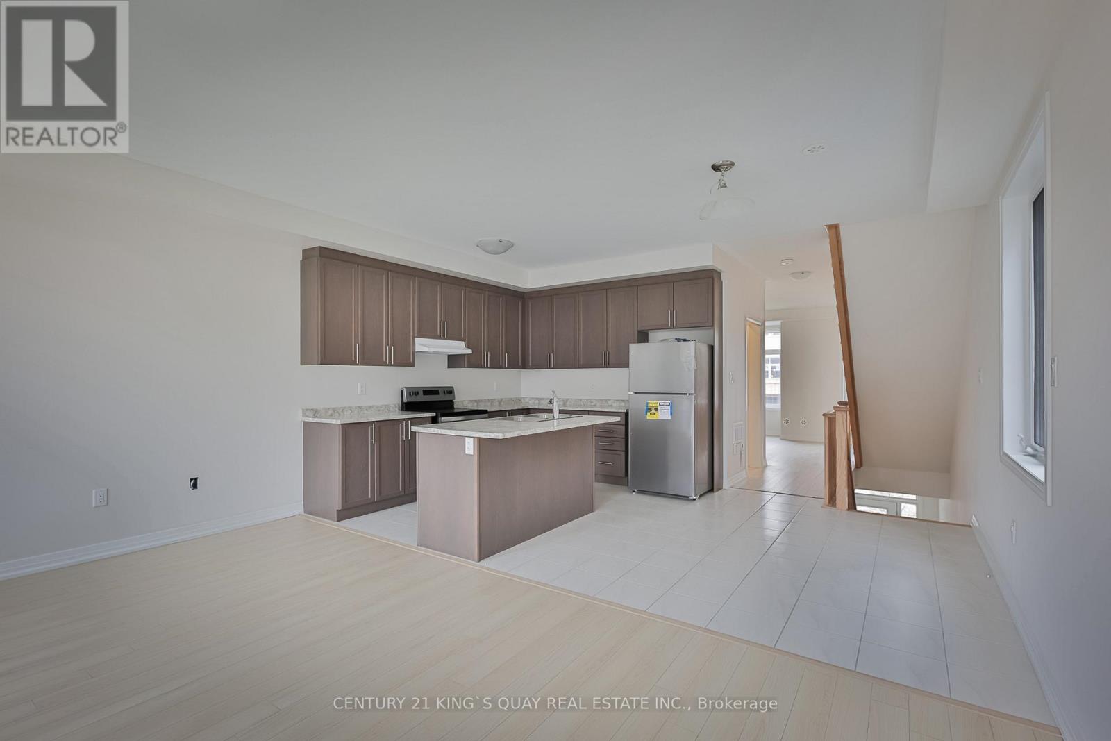 36 Sissons Way, Markham (Box Grove), Ontario  L6B 1R2 - Photo 6 - N12609934