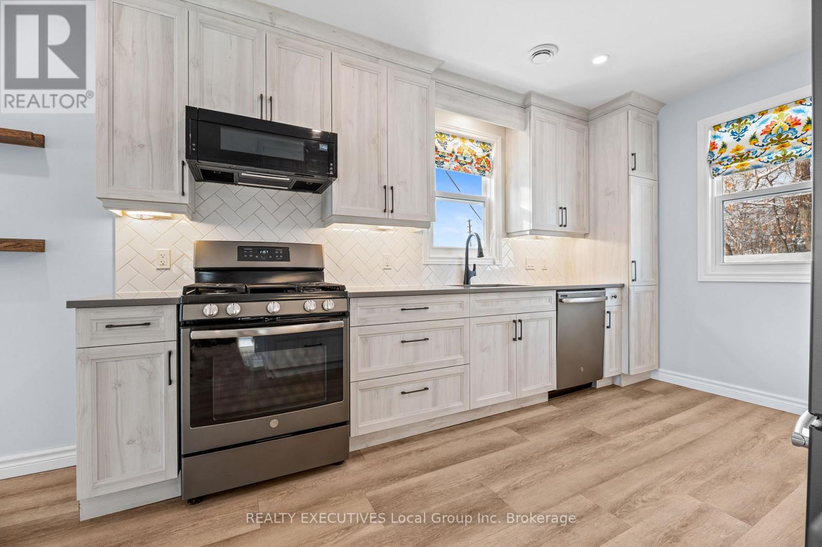 570 Nipissing Street, North Bay (West End), Ontario  P1B 4L7 - Photo 7 - X12609956