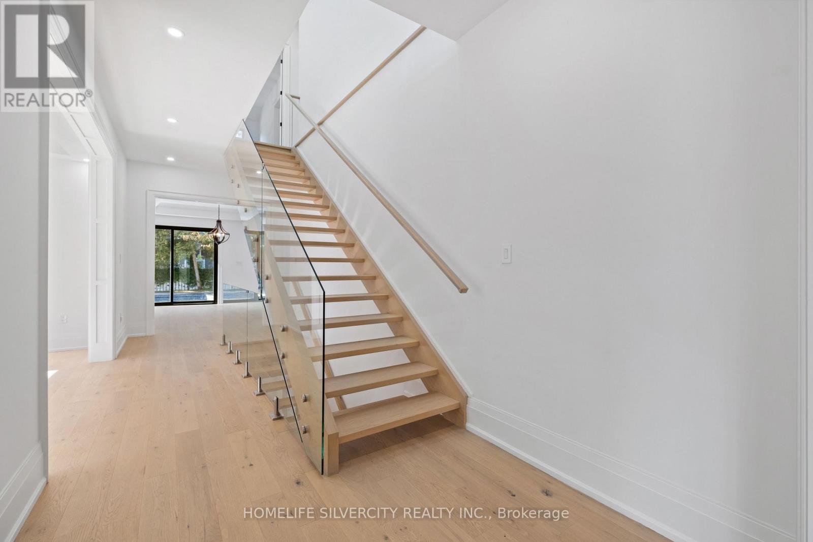 1610 Kenmuir Avenue, Mississauga, Ontario  L5G 4B5 - Photo 10 - W12609736