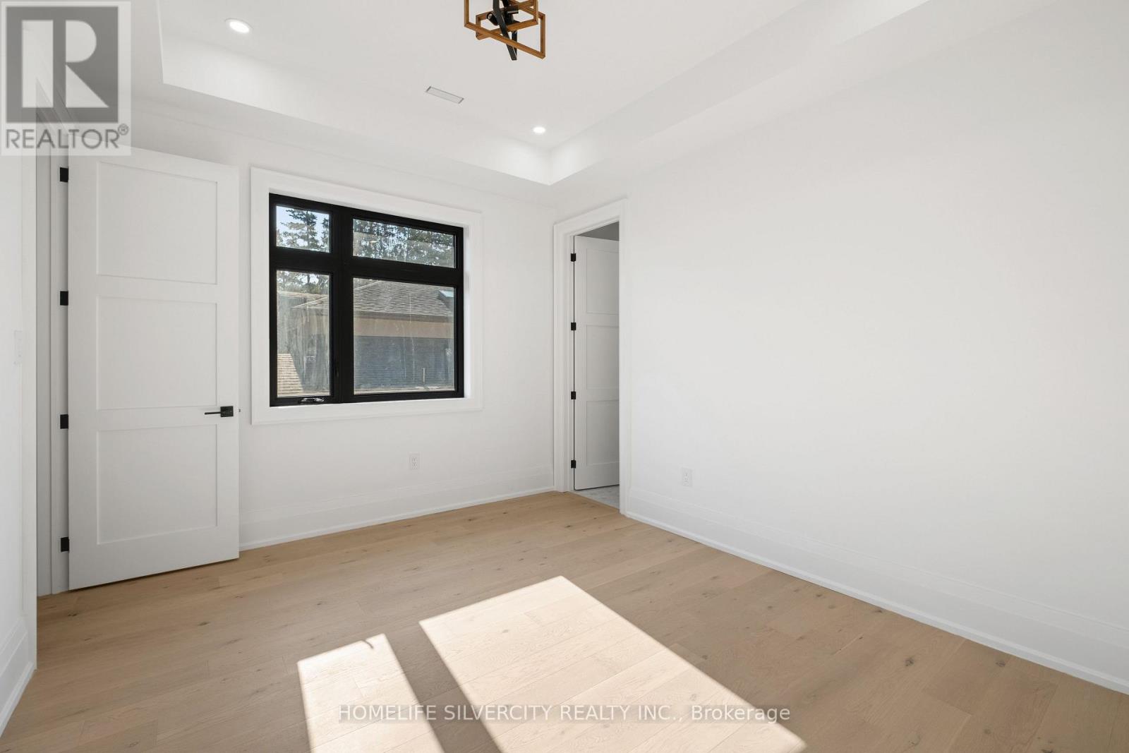 1610 Kenmuir Avenue, Mississauga, Ontario  L5G 4B5 - Photo 34 - W12609736