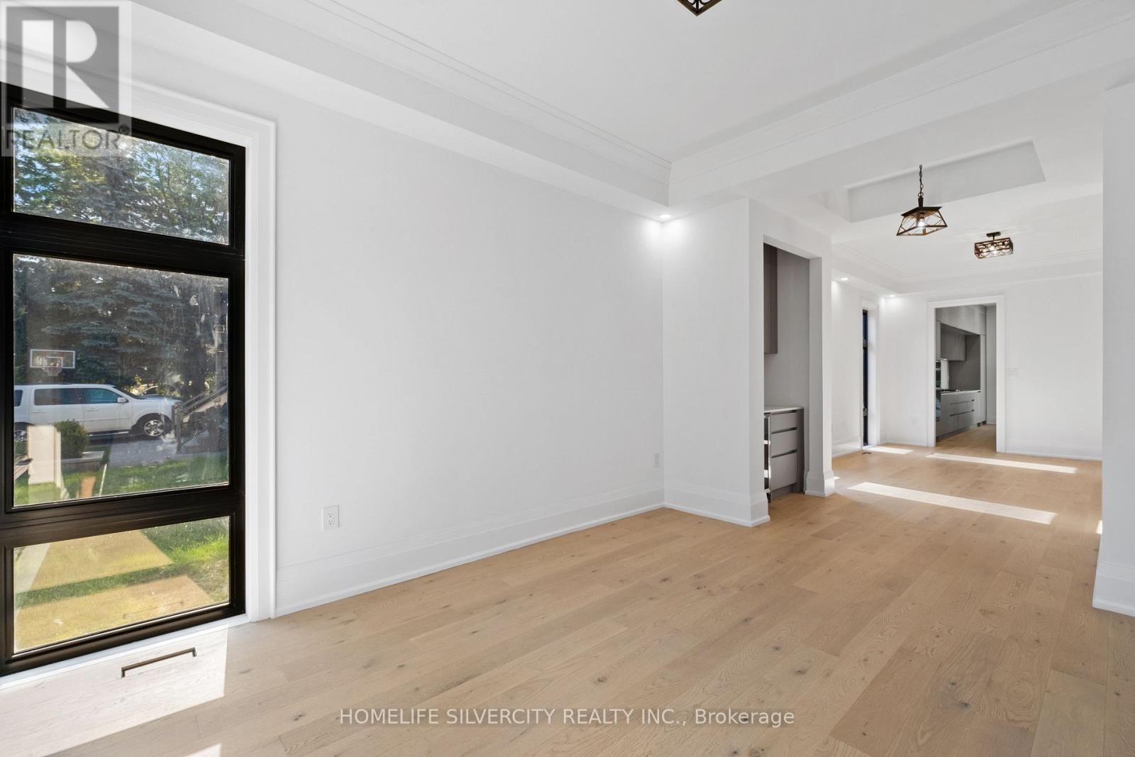 1610 Kenmuir Avenue, Mississauga, Ontario  L5G 4B5 - Photo 8 - W12609736