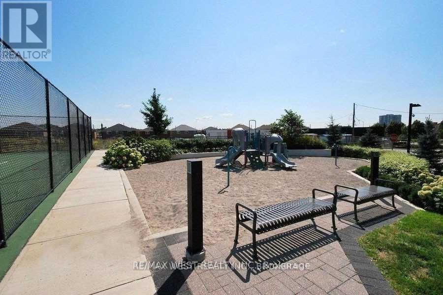 1812 - 339 Rathburn Road W, Mississauga, Ontario  L5B 0K6 - Photo 17 - W12609754