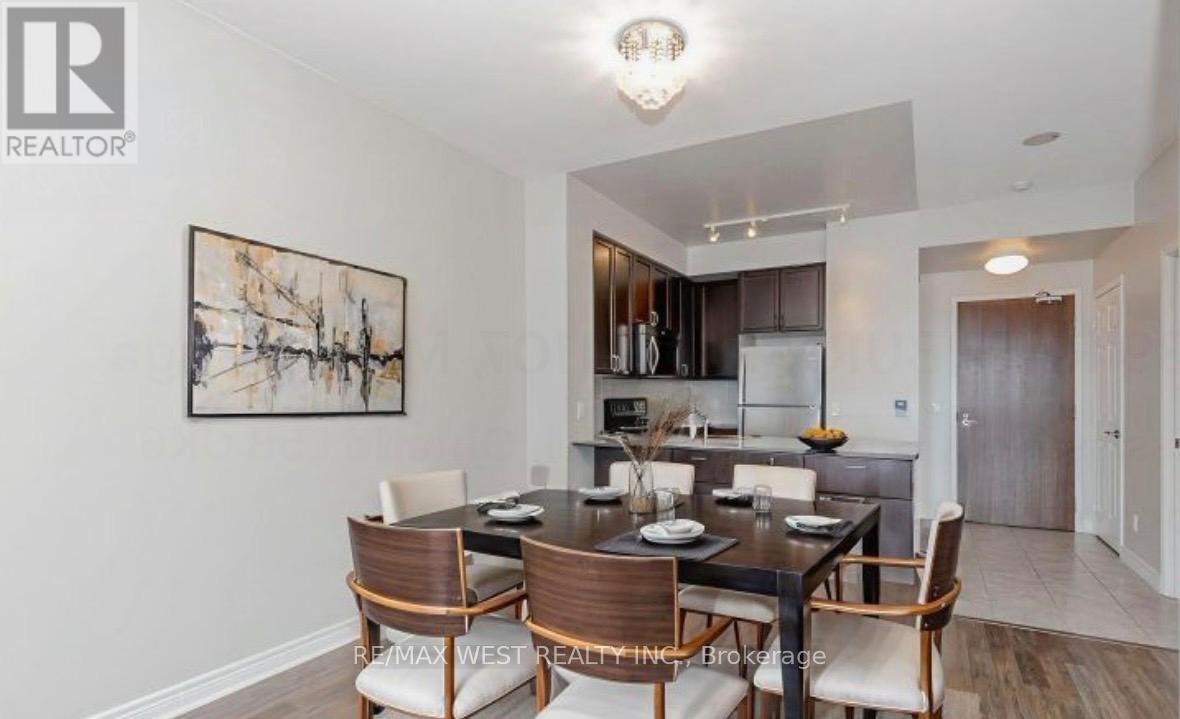 1812 - 339 Rathburn Road W, Mississauga, Ontario  L5B 0K6 - Photo 6 - W12609754