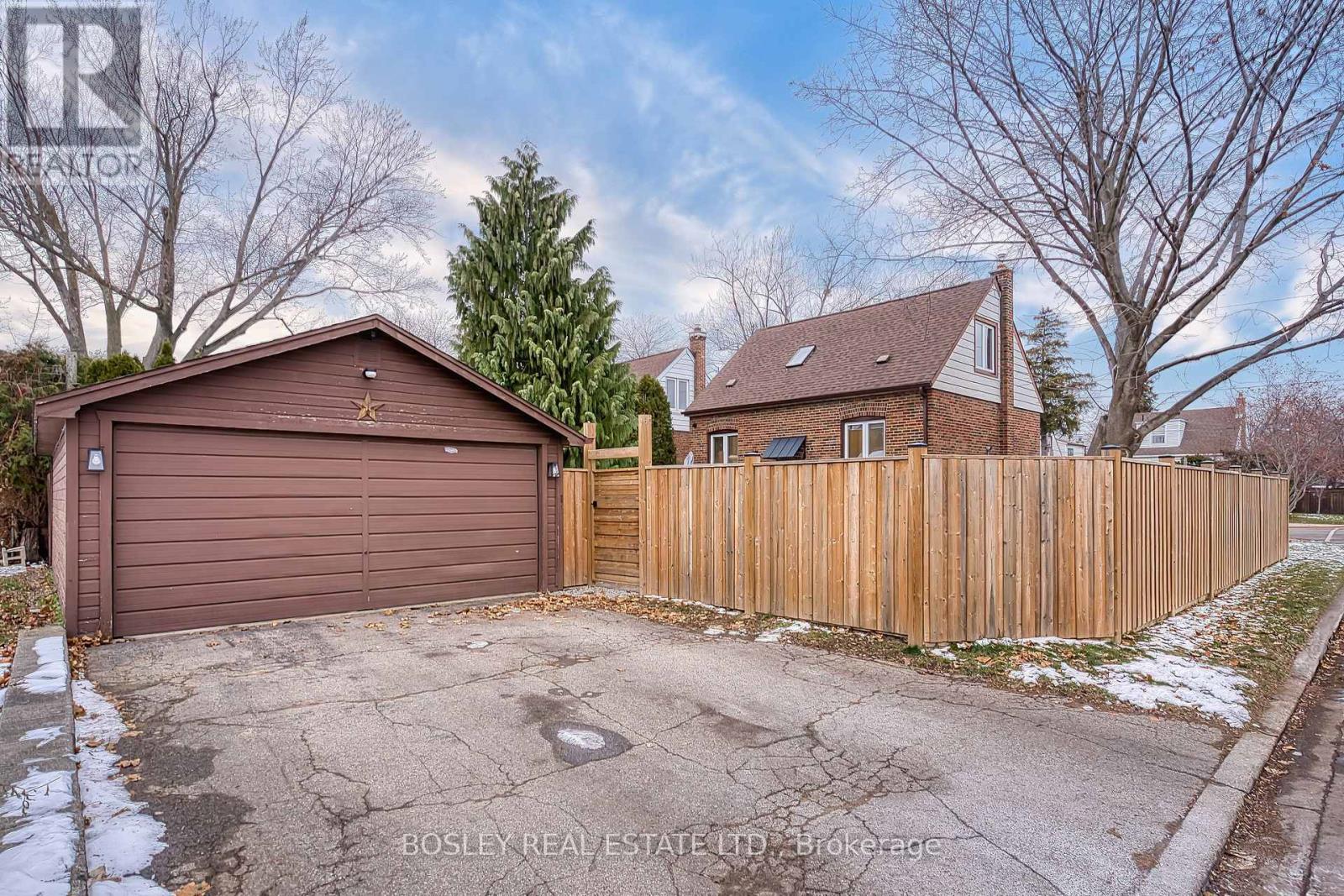 29 Patika Avenue, Toronto, Ontario  M9N 2E7 - Photo 44 - W12609776
