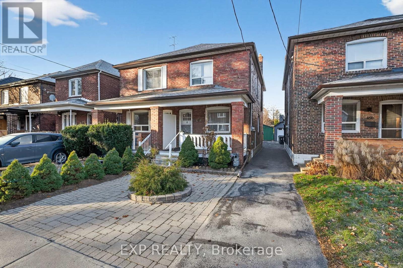 648 Willard Avenue, Toronto, Ontario  M6S 3S4 - Photo 37 - W12609786