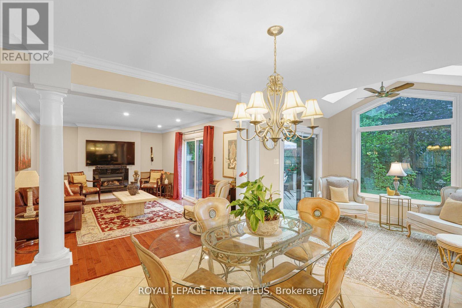 1760 Featherston Court, Mississauga, Ontario  L5L 3E3 - Photo 13 - W12609806