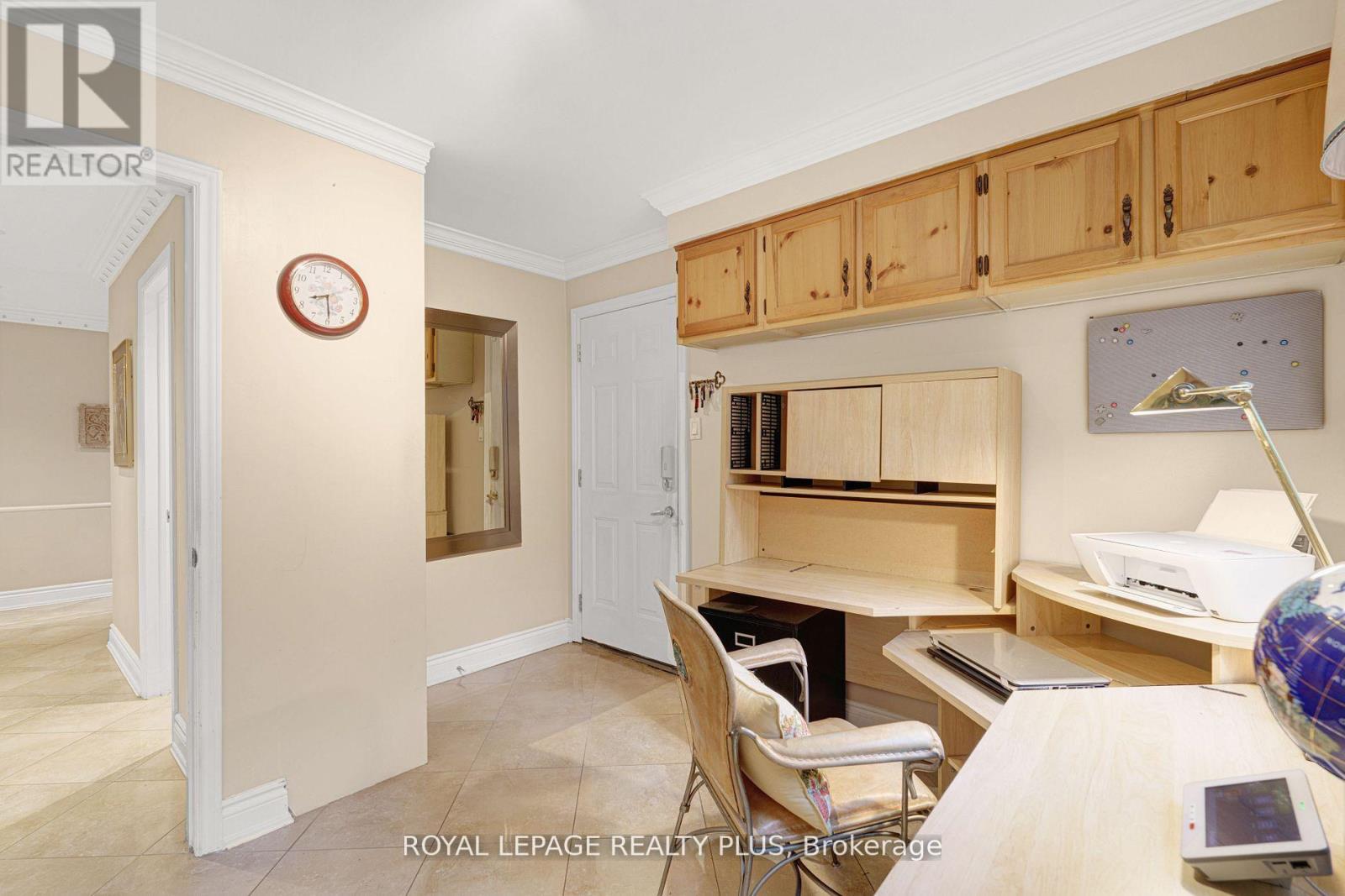 1760 Featherston Court, Mississauga, Ontario  L5L 3E3 - Photo 21 - W12609806