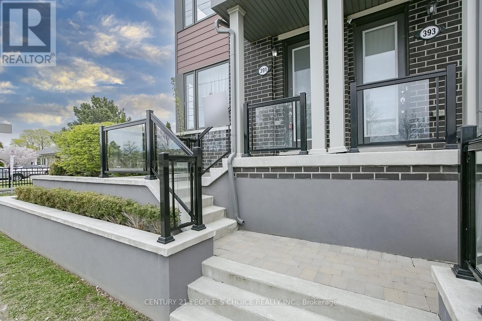 391 The Westway Road, Toronto, Ontario  M9R 1H3 - Photo 4 - W12609832