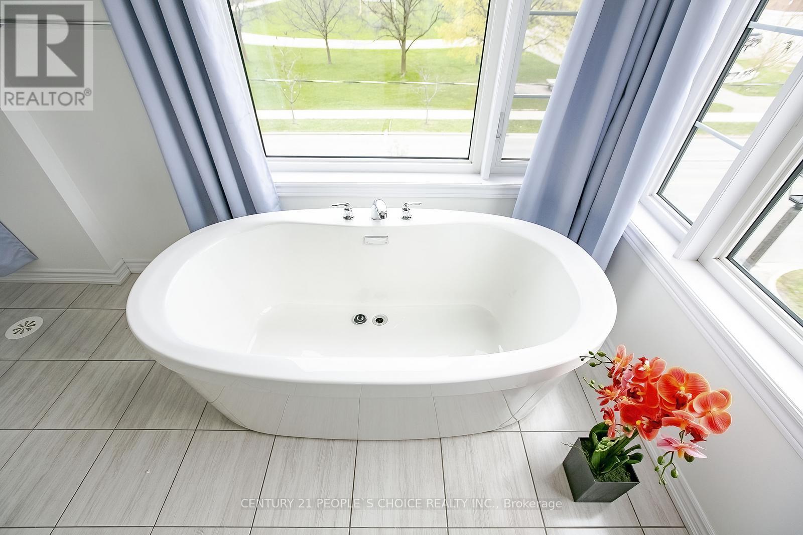 391 The Westway Road, Toronto, Ontario  M9R 1H3 - Photo 47 - W12609832