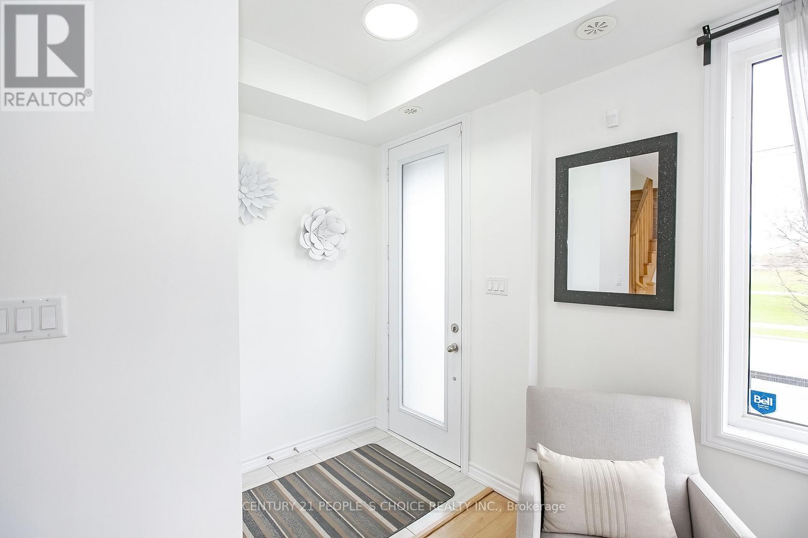 391 The Westway Road, Toronto, Ontario  M9R 1H3 - Photo 5 - W12609832